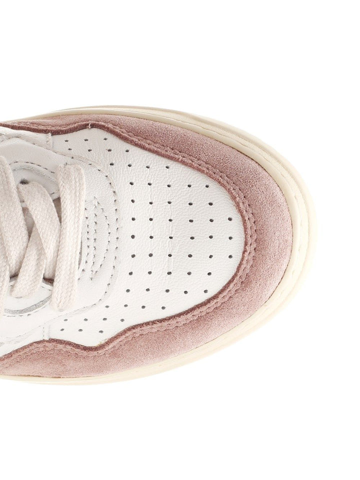 Autry  Medalist Low Sneakers - White | 21b251fab5d82cf554f634f229dbc1498af9ebd6