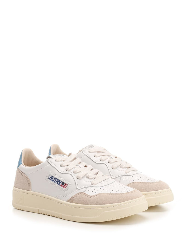 Autry  Medalist Sneakers - White | 7d0643ffbd45c65cb3f2d19b0c7e6bd1752e7c34