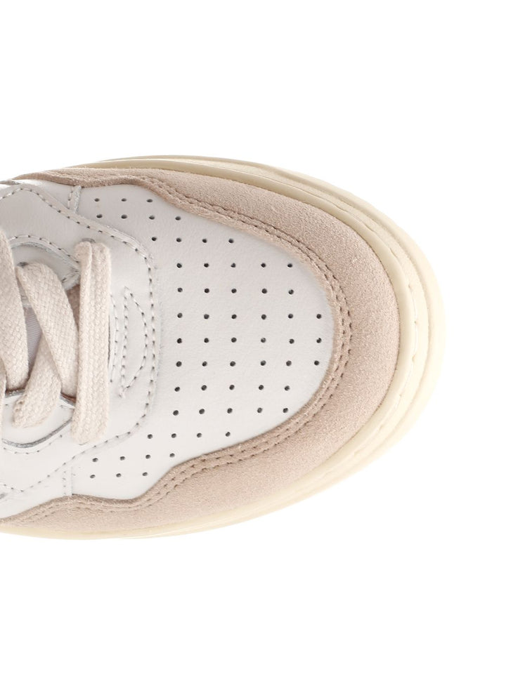 Autry  Medalist Sneakers - White | dc501a67d08aba6cba76f8705dd7e91a025e5247