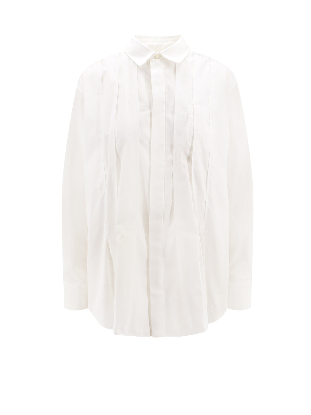 Oversize shirt with folds on the front