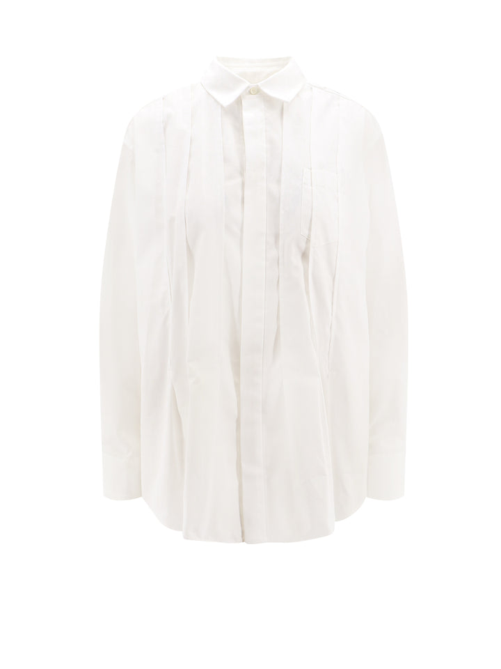 Oversize shirt with folds on the front