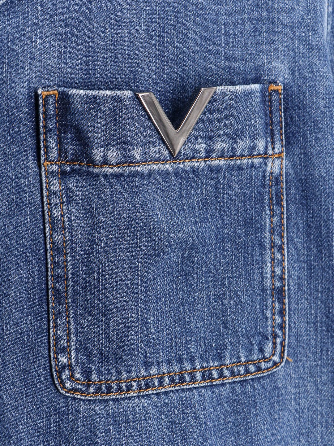 Denim shirt with iconic detail