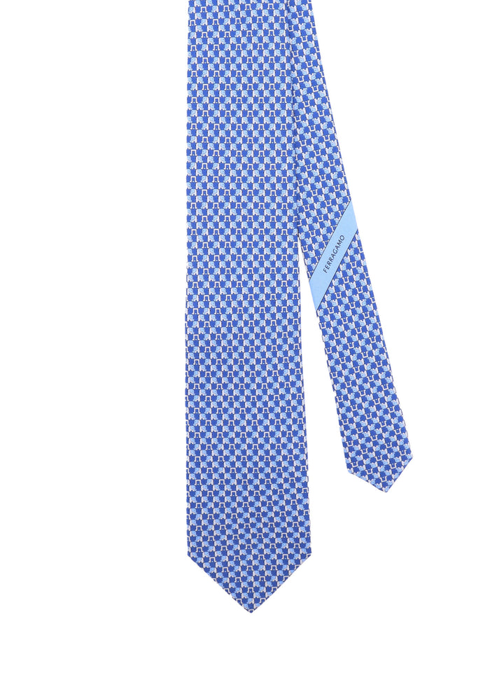 Silk tie