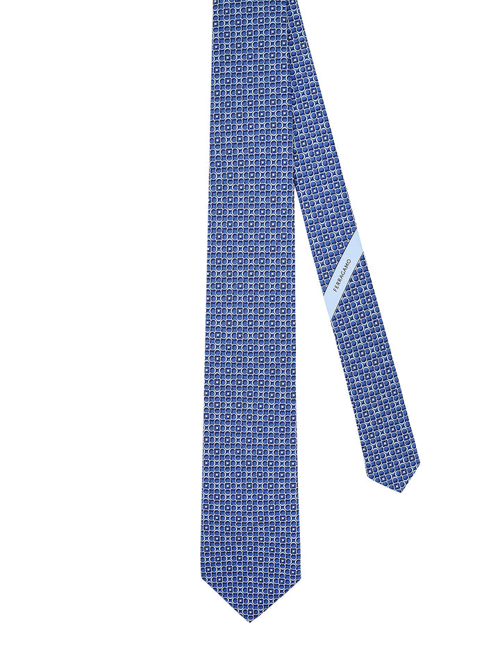 Silk tie