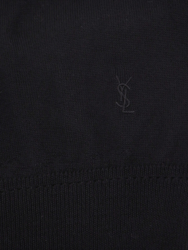 Sustainable wool sweater with embroidered monogram