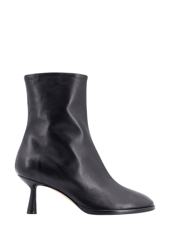 Leather ankle boots with sculpted heel