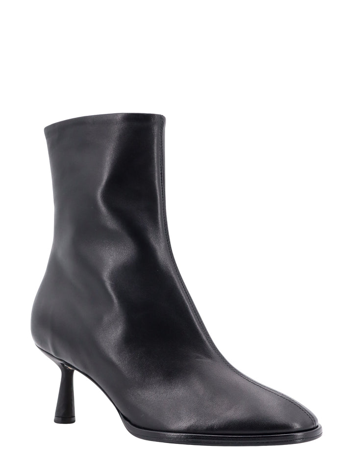 Leather ankle boots with sculpted heel