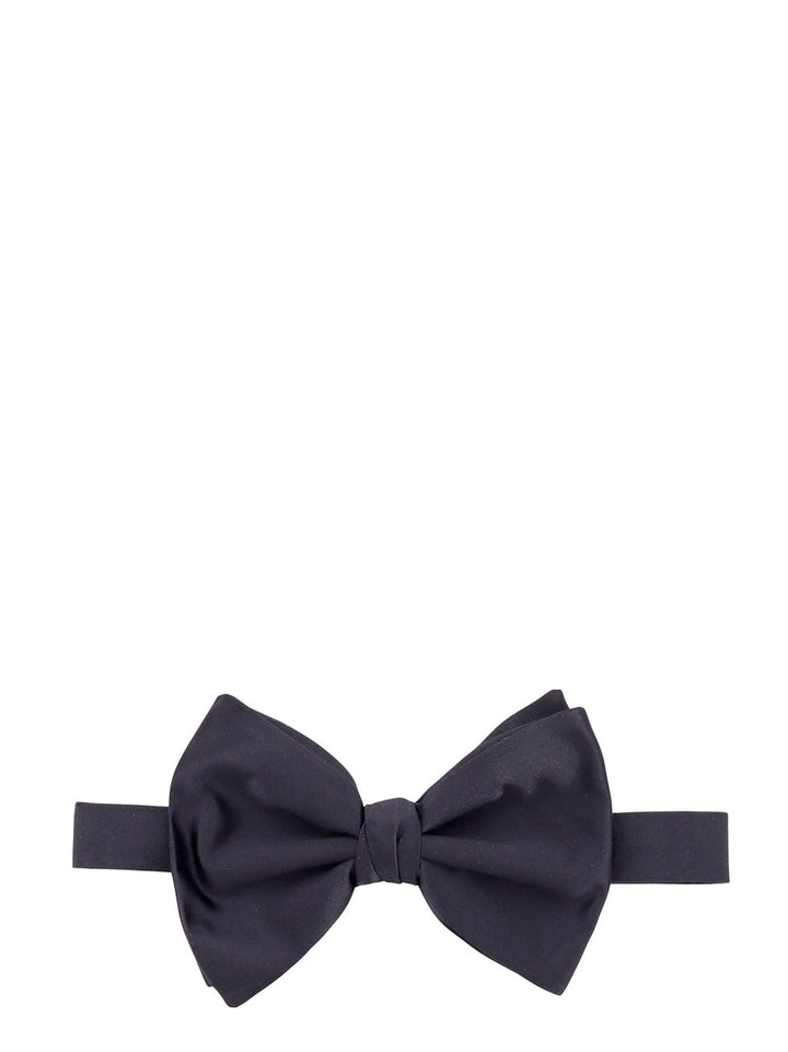 Silk bowtie