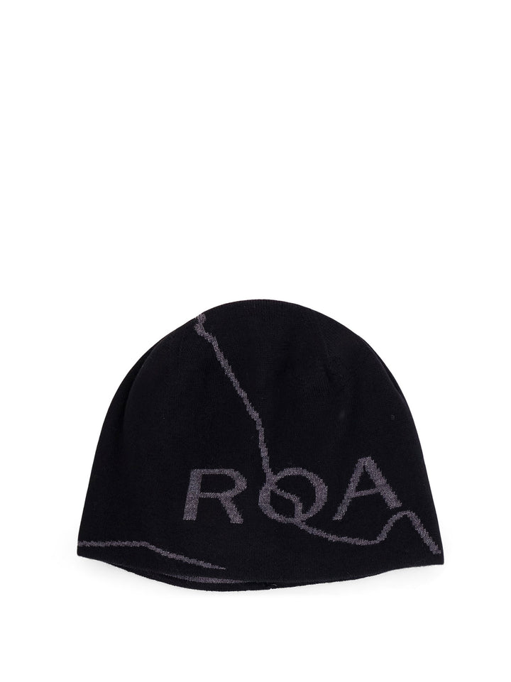 Ribbed wool hat with contrasting logo detail