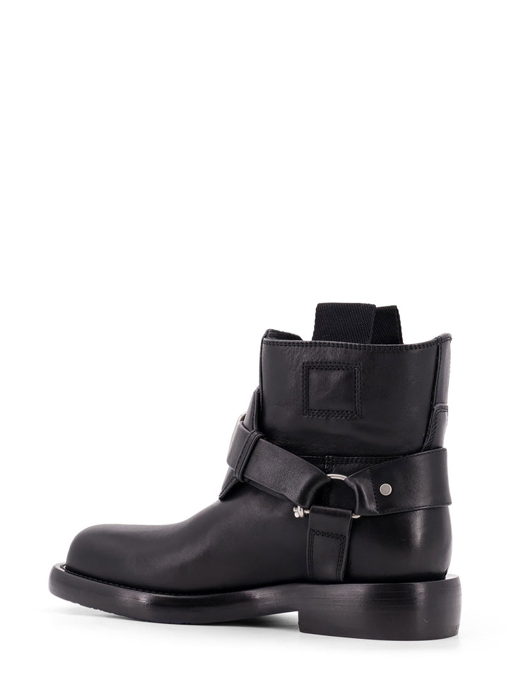 Cobble leather boots with strap