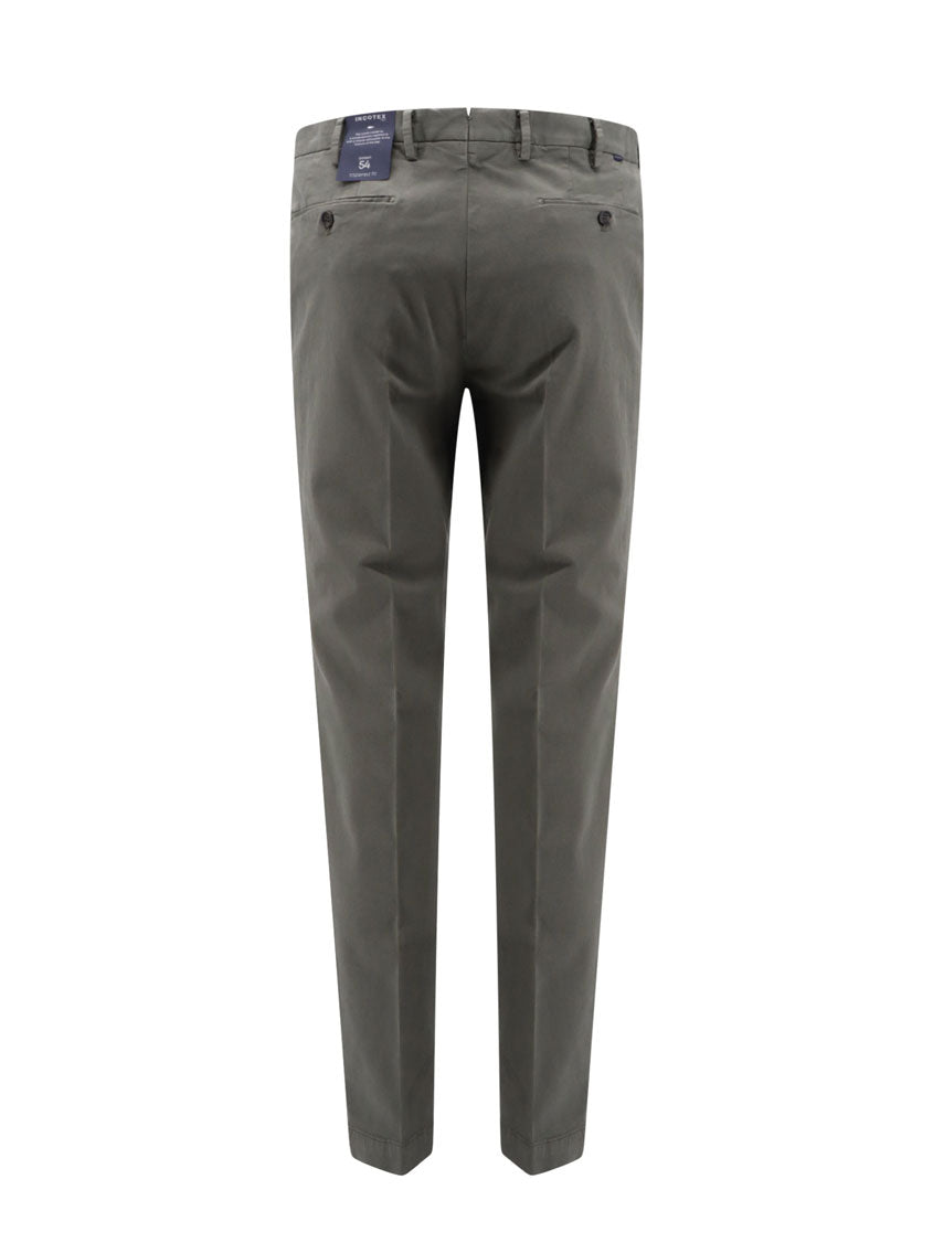 Tapered Fit cotton trouser with pinces and logo tag