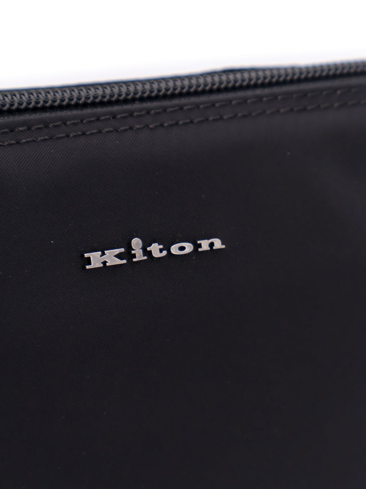 Nylon beauty case with metal logo