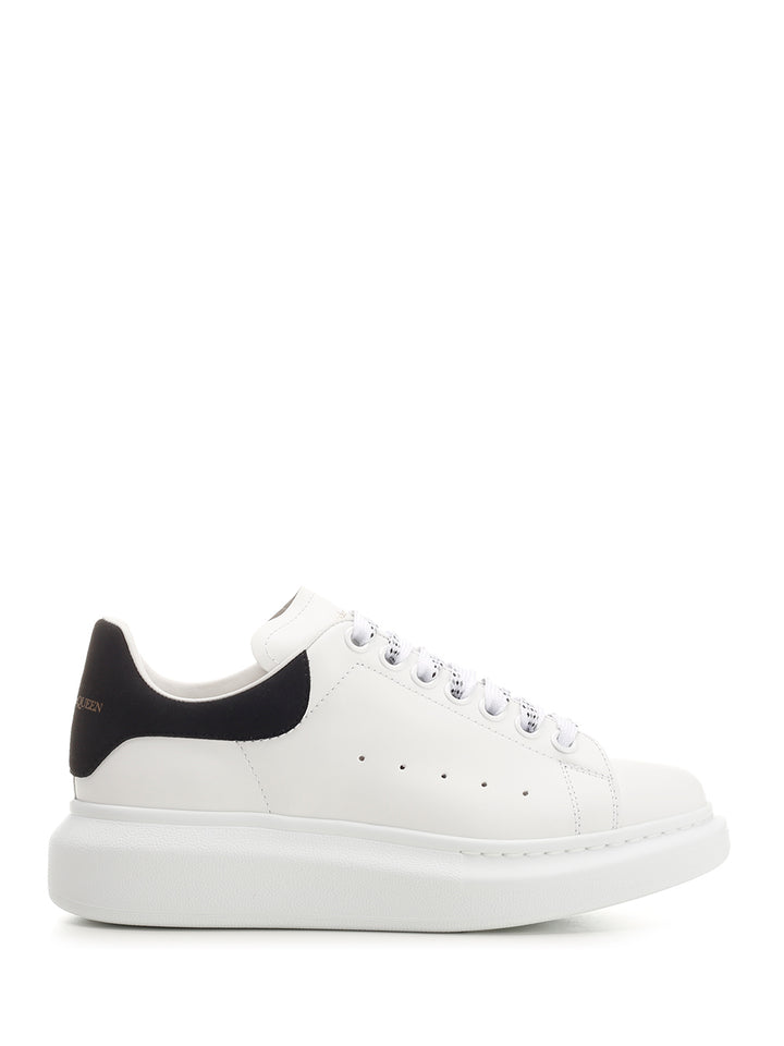 Mcqueen Oversized  With Black Heel Sneakers - White | e229a42263561dd9bc6394ca22c74fd669692d0e