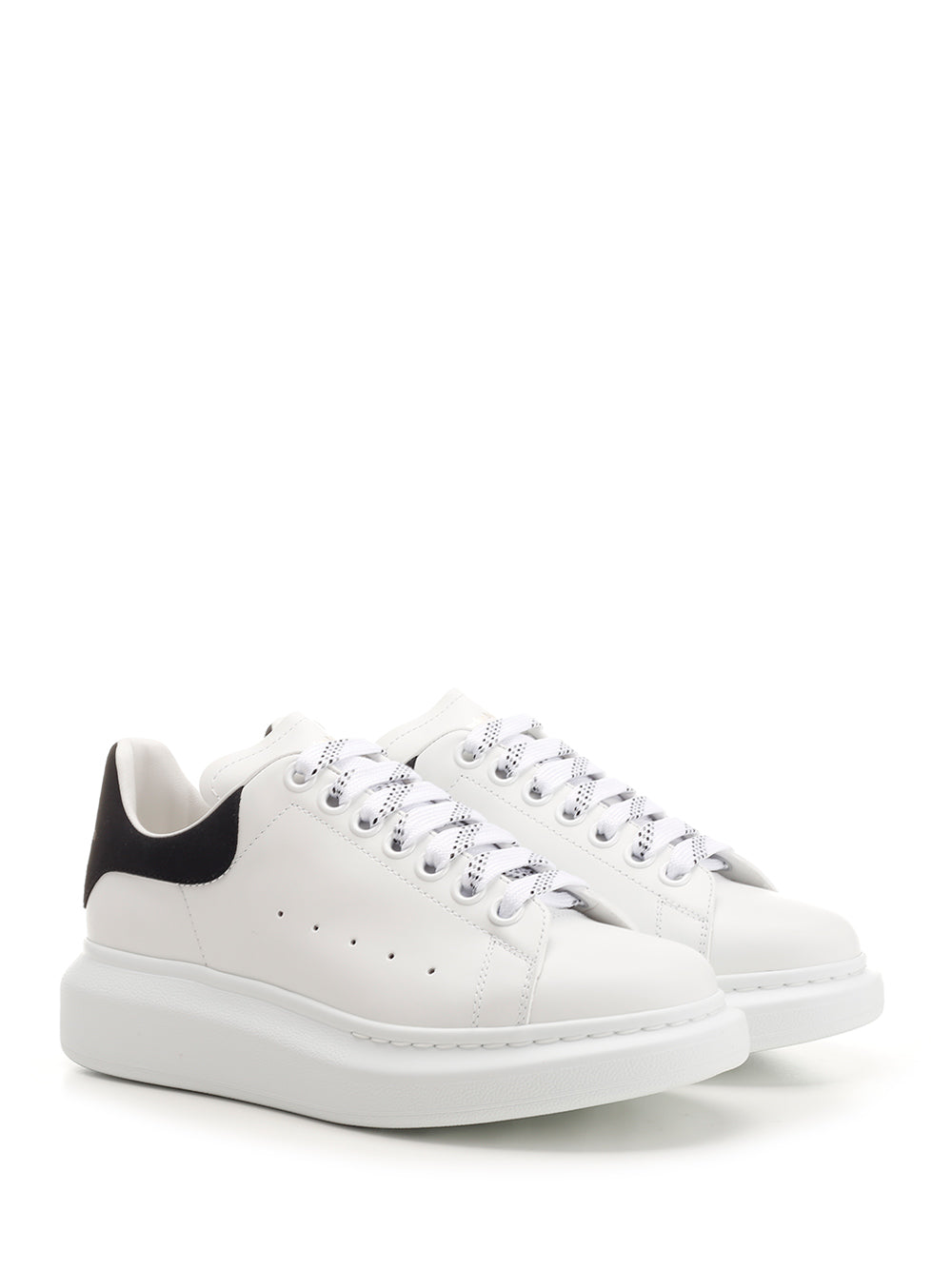 Mcqueen Oversized  With Black Heel Sneakers - White | c9f655a465e623d1bf418ac49d90a4357506a235