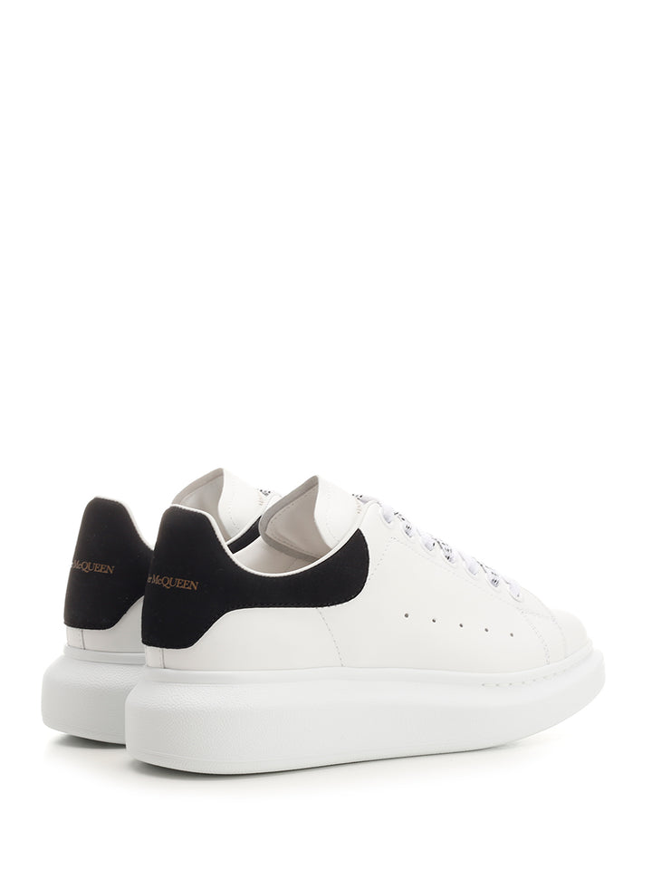 Mcqueen Oversized  With Black Heel Sneakers - White | 22c8ffda9e23916f1fc3ac32a74a6303cd7cc611