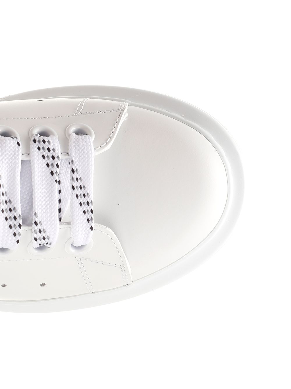 Mcqueen Oversized  With Black Heel Sneakers - White | 2fa56acddbc11e6783909bf96ce1a56fffbec0d6