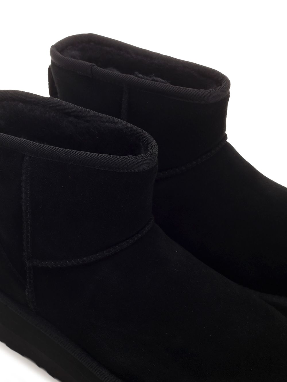Ugg Classic Mini Platform Boots - Black | 2d435c4d5f34ca00be7aeffee5f62d49c3825198