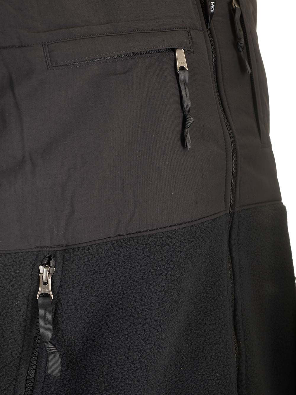The North Face Denali Retro Vest Jackets - Black | 70e87adf7f6f4ec5825ecfadc860840149dd4e20