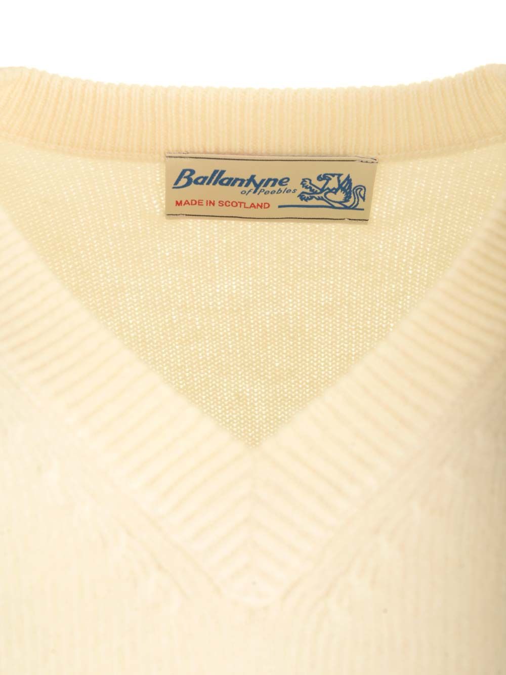 Ballantyne Double Yarn Cashmere Diamond Sweater Knitwear - White | bb82e07c9b27c8e6b215c23af3395eba7c0dae35