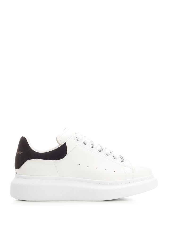 Mcqueen Oversized  With Black Heel Sneakers - Black | b28fae05101b5ccdf2210a7c06b673d793aa3faf