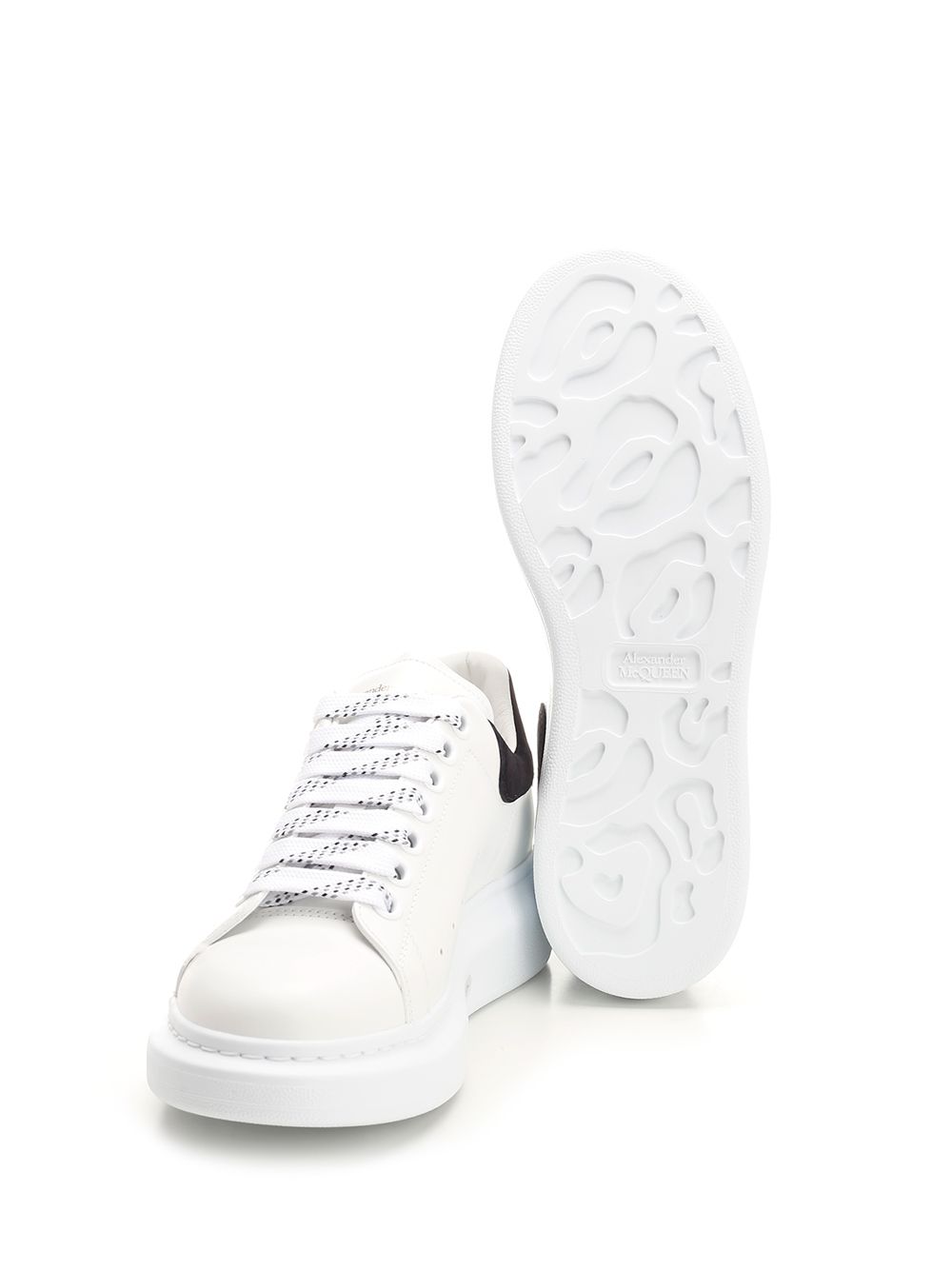 Mcqueen Oversized  With Black Heel Sneakers - Black | ef1c739ba9a3d91403e72443499687d7c675ac25