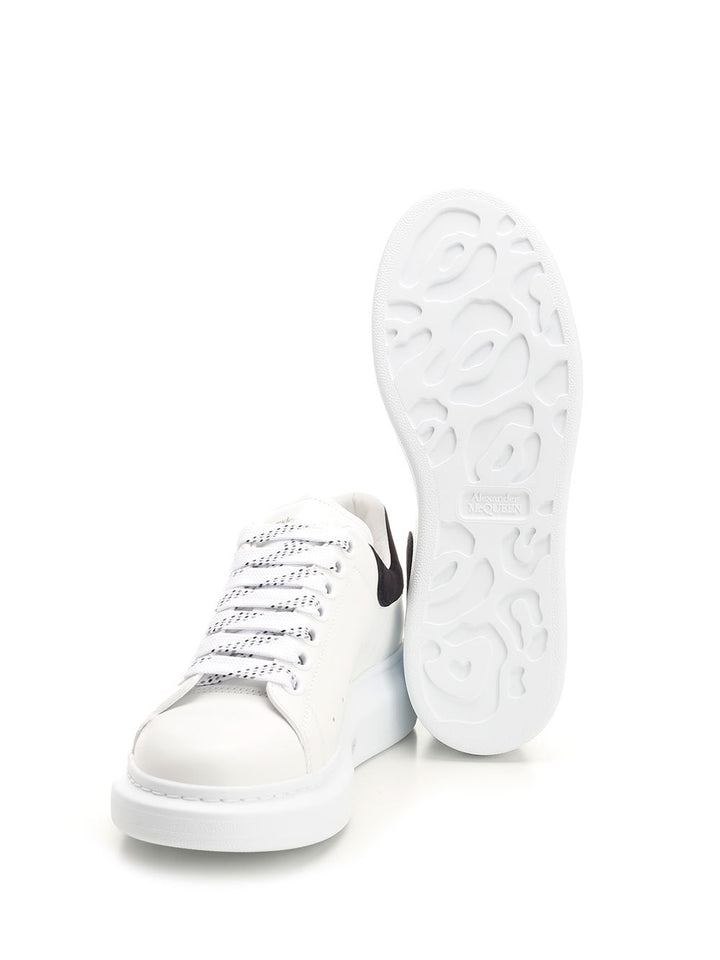 Mcqueen Oversized  With Black Heel Sneakers - Black | ef1c739ba9a3d91403e72443499687d7c675ac25