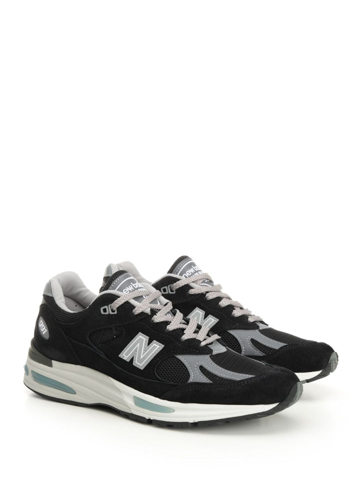New Balance 991 Sneakers - Black | a2e8c3f8c516d5ef47a257e7ff6b5079b3a5f3c9