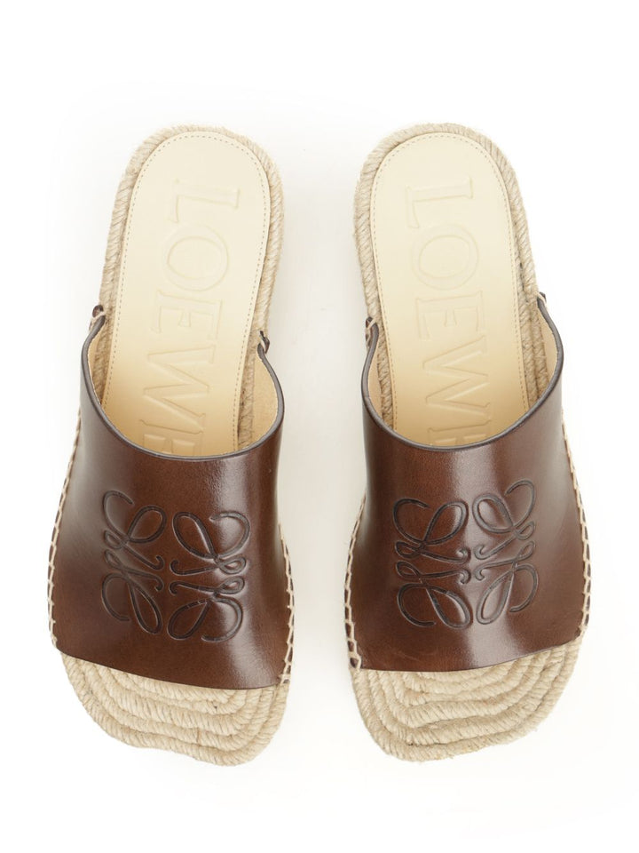 Loewe Petal Platform Espadrilles In Vegetable Tanned Calfskin Sandals - Brown | 5ba3dcb56490f307c3a18c8c03bc2df6619319cd