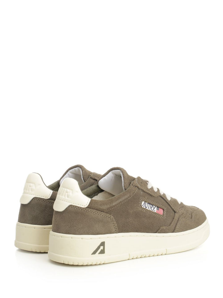 Autry  Medalist Low Sneakers - Brown | aa5870f588e20d9d038094b71c59412b55ad5c58