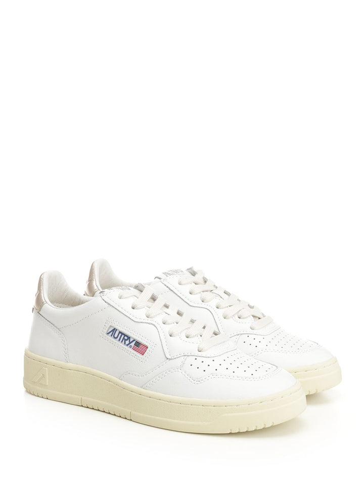 Autry  Medalist Low Sneakers - White | ec939b092434dc6cb6caf2b39ae1b7df002ce94f