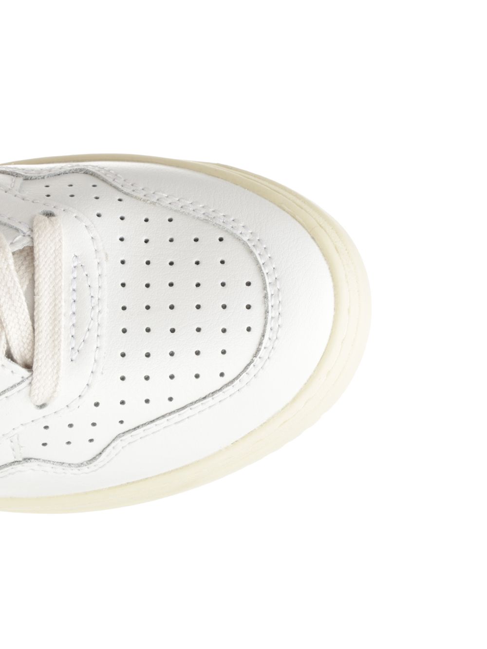 Autry  Medalist Low Sneakers - White | 920cae9a10406f759e3937ca09982c729d170677