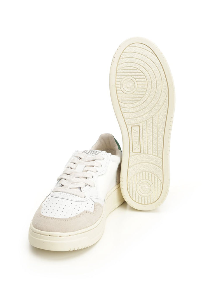Autry  Medalist Low Sneakers - Gold | 45276b00bfad2ff9e954512bd0ecdab9833e768e