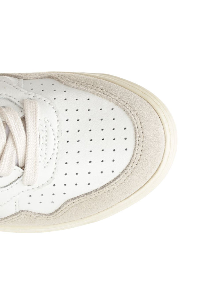 Autry  Medalist Low Sneakers - Rose | 1d40a08280f335b629e77e0c7adfc14924913f3b