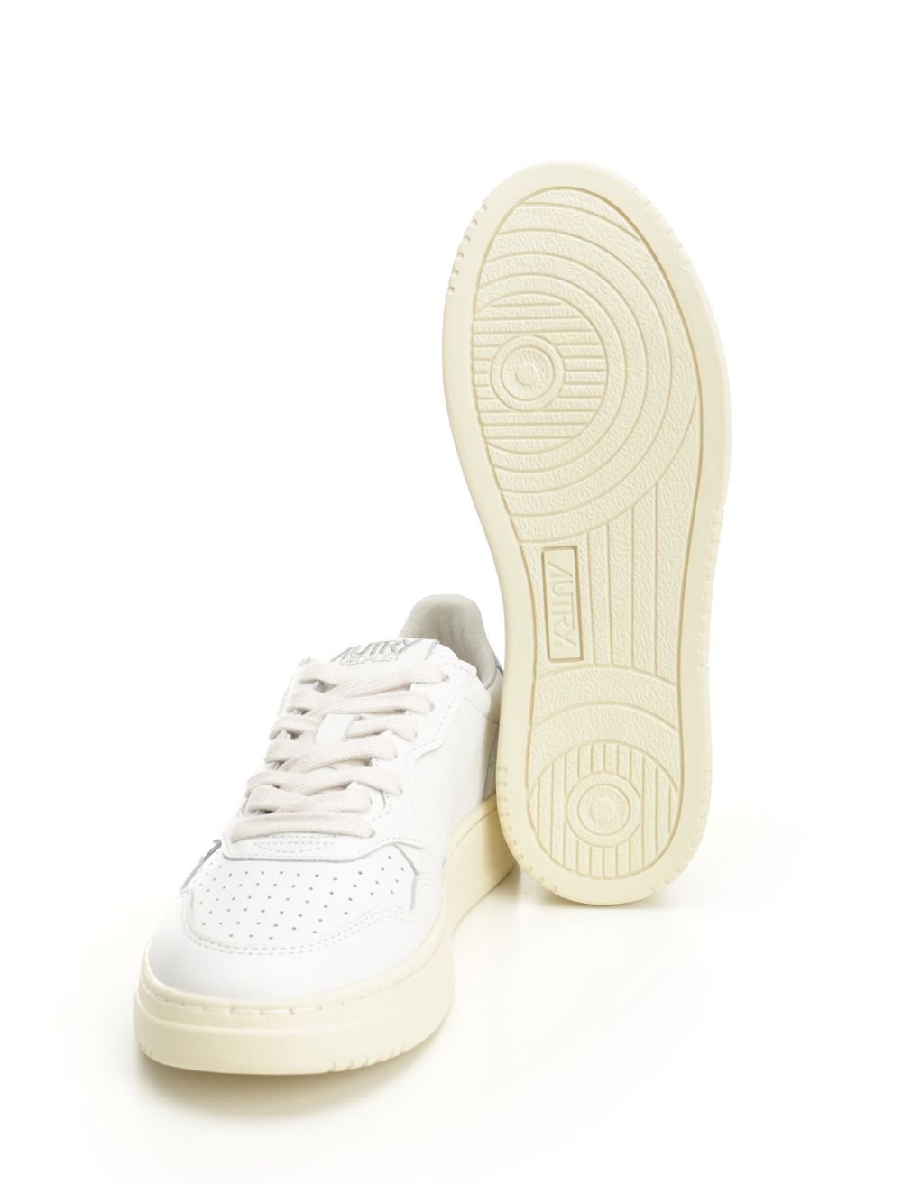 Autry  Medalist Low Sneakers - White | 1aacf9278f0b78a95067ef85fbaa60b0f33329f1