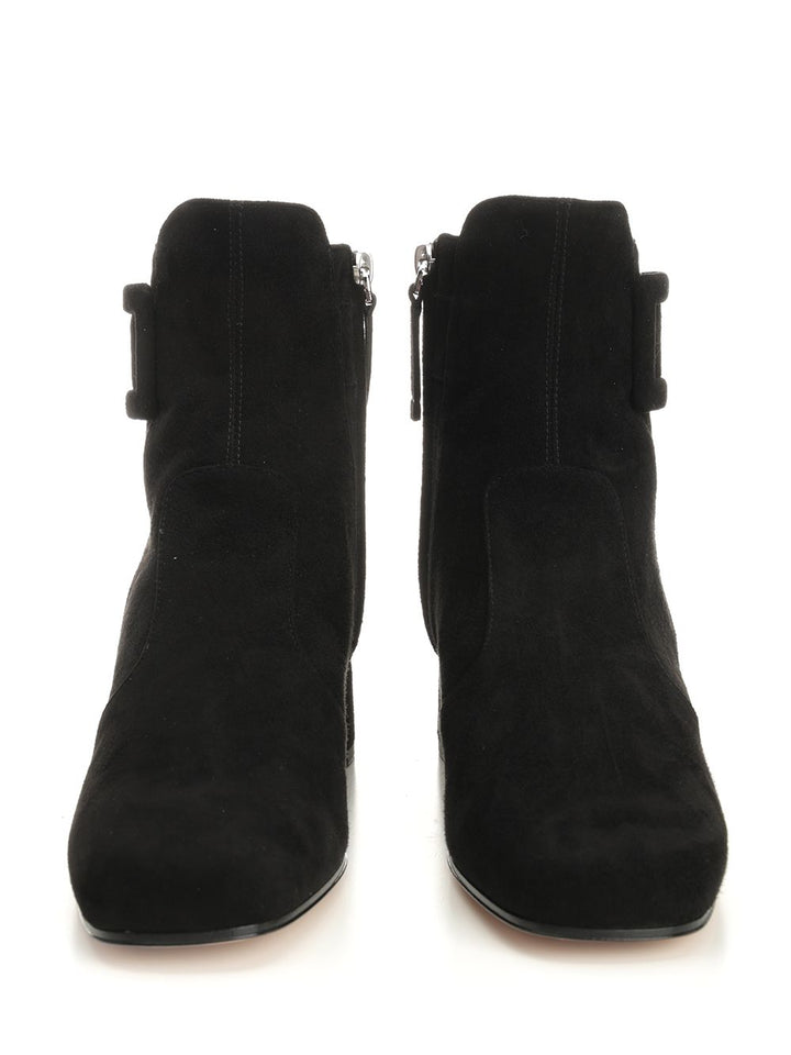 Roger Vivier Très Vivier Boots - Black | ae7e34f87fa05c9b1ebd12557eef584df80417f0