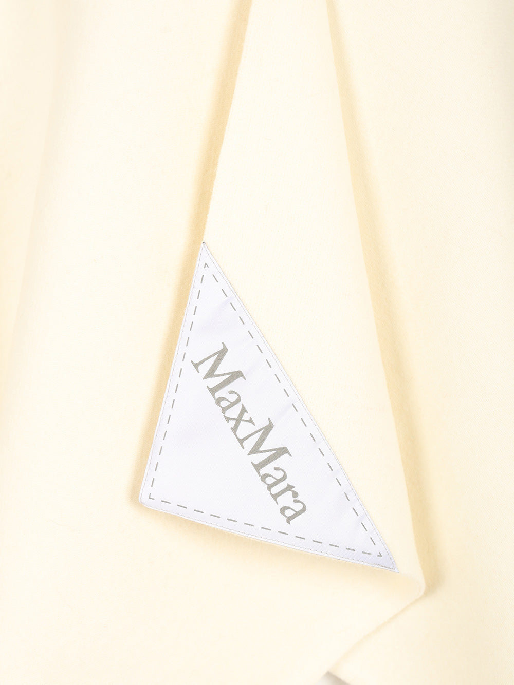 Max Mara Asymmetrical Poncho Scarves And Foulards - White | 800d18fbdcaabcfd79f49564836fb0dd145c56f9