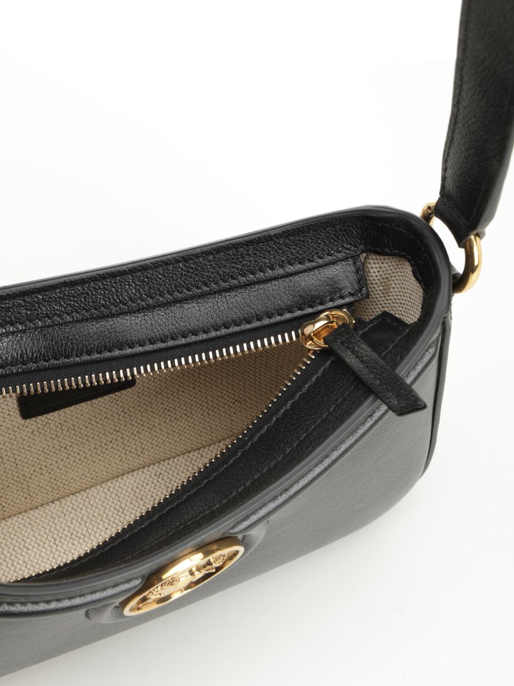 Chloe' Horse Medal Shoulder Bags - Black | 07affa8d2425af309aca8d27db46e51c6224883b