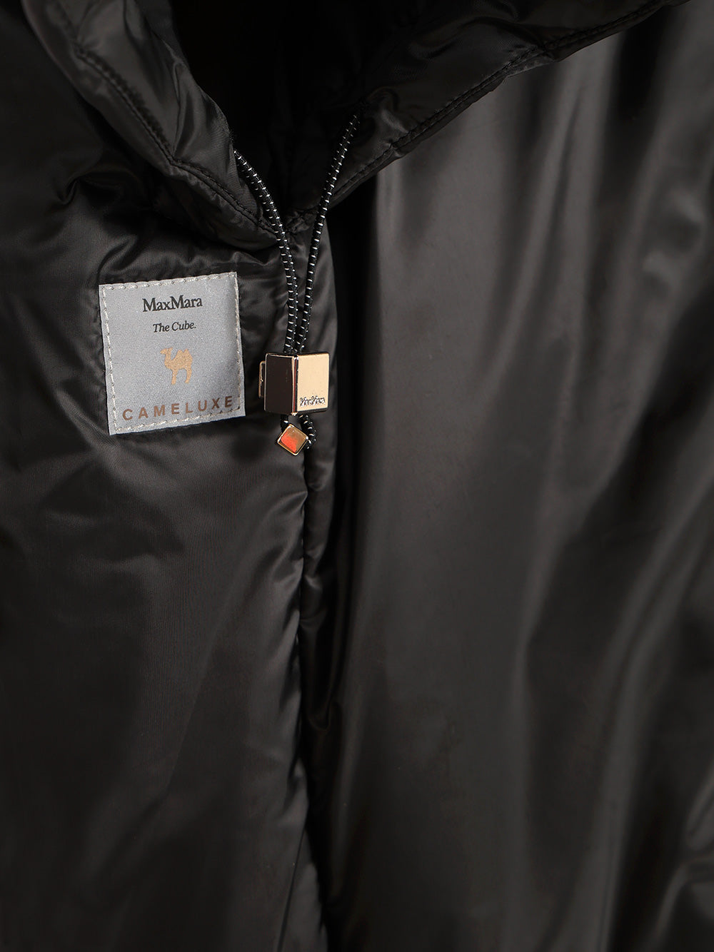 Max Mara The Cube Padded Cape With Hood Coats - Black | 777d8f7bf49b98fcc89791cdb6298020fc72238e