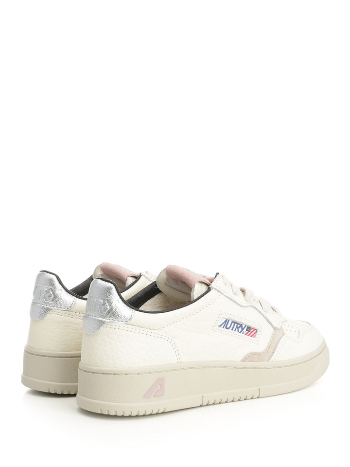 Autry  Medalist Low Sneakers - White | 06fb218a57c5564cfa282f8feb935f2dafa65144