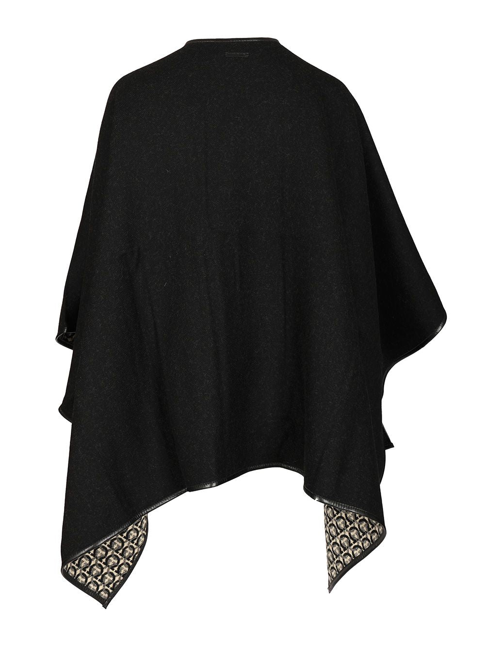 Ferragamo Gancini Scarves And Foulards - Black | 022aa1dd2cc7470712415e0cca16eeb8c3da53b5