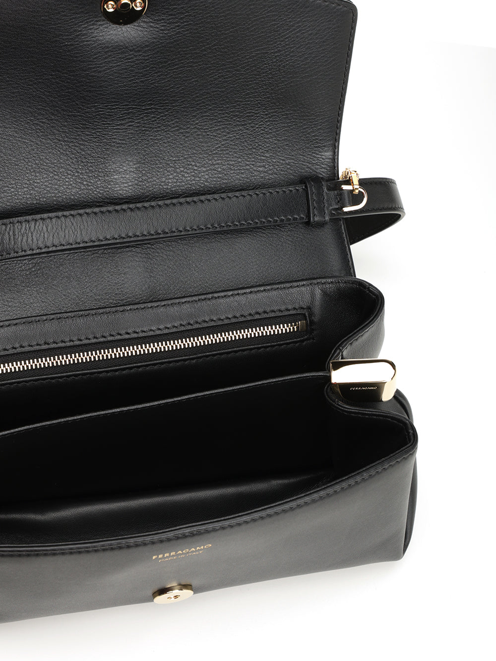 Ferragamo Shoulder Bag With Front Flap Shoulder Bags - Black | 64bf99453e7095783da503ea25055636125c4ab9