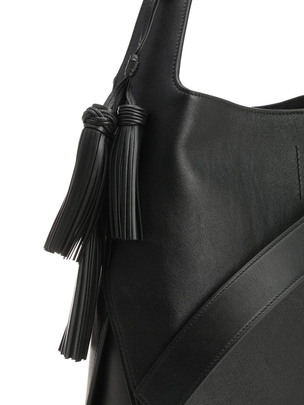 Givenchy Belted Shoulder Bags - Black | a4981a3d25b6b5e21eaae6792fa8dbdaf4a2c13a