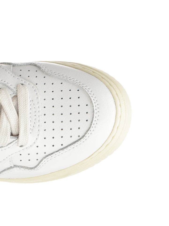 Autry  Medalist Low Sneakers - White | f4abcca1213b34c6a3c07f1362a4a296eb3e8ba4