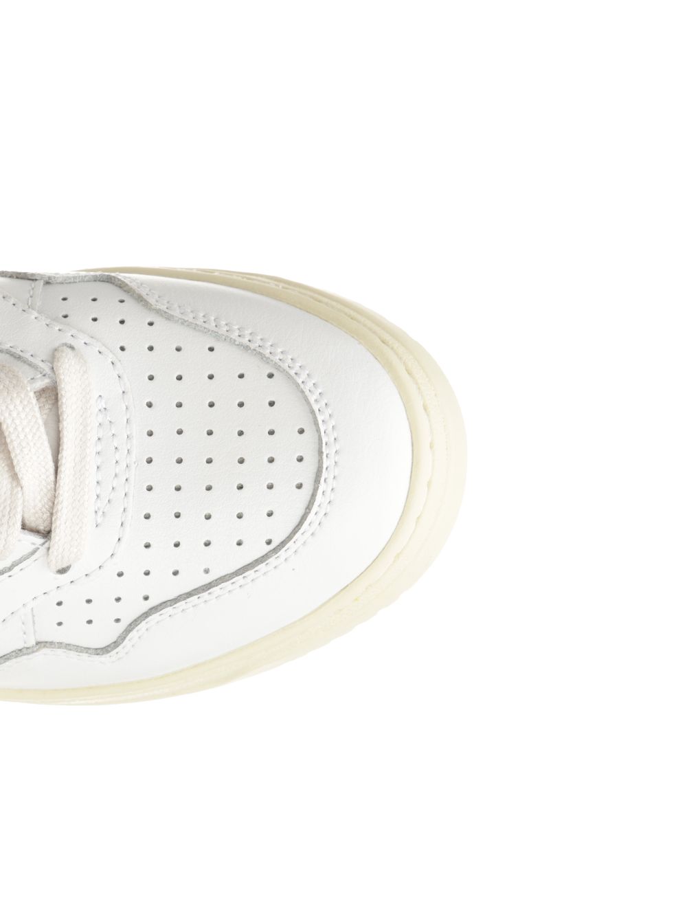 Autry  Medalist Low Sneakers - White | d08297f690c6073a9dd1ccdae847431eaa064432