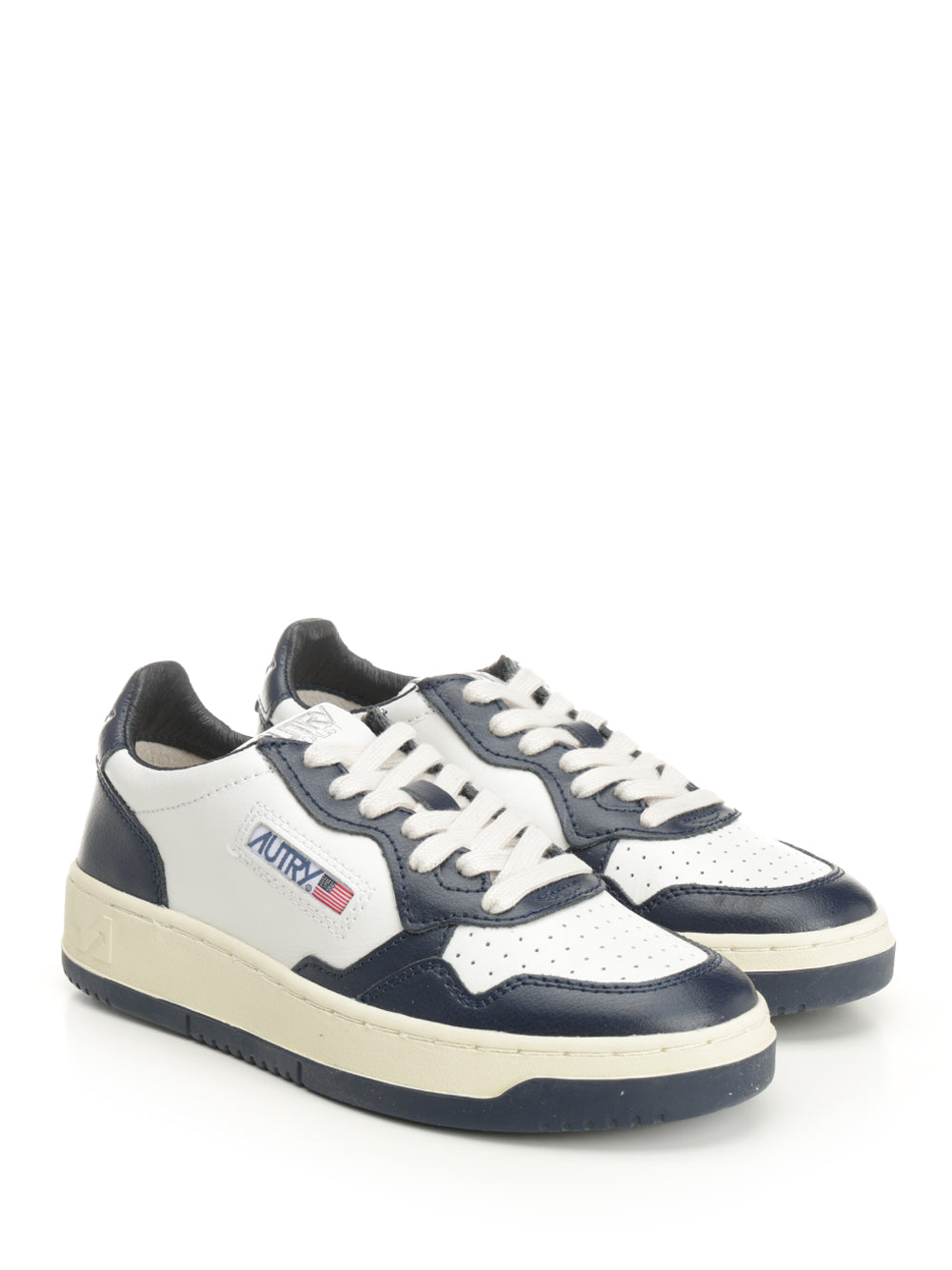 Autry  Medalist Low Sneakers - Black | 1e1309d5639fe6e56c4465dd9d8e6d79264fb85c