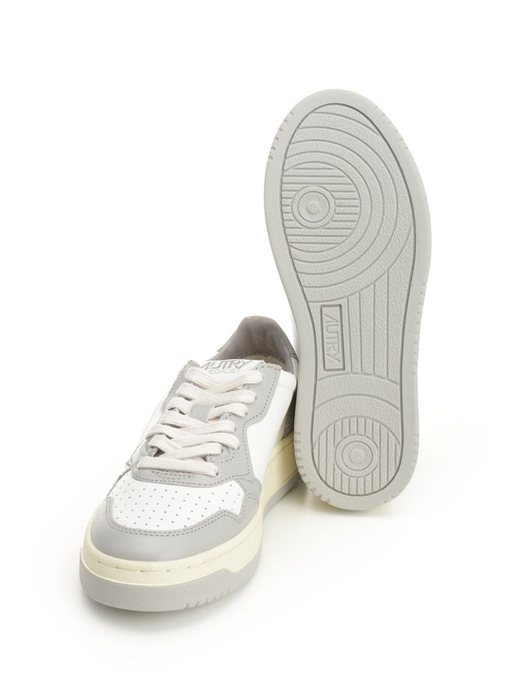 Autry  Medalist Low Sneakers - Grey | 249361782e46c29bad4664e8717cf05d23948162