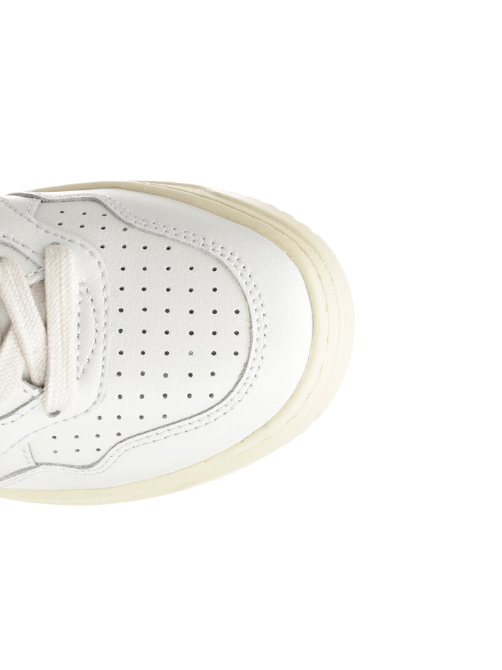 Autry  Medalist Low Sneakers - White | 27383f1156cee984b34f6fc031e3cd087f6c1d1e