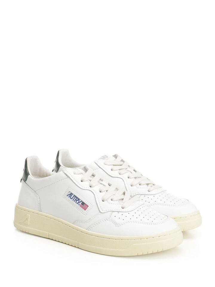 Autry  Medalist Low Sneakers - White | ddb0a1b7d722bb28f4ab4bbb46eb719f4944d6f7