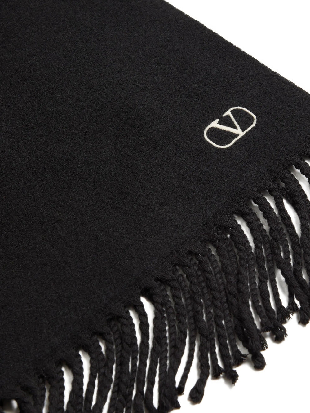 Valentino Garavani Scarves - Black | f18303dfb6e1b4ca7e353f4e293c8c39574f657f