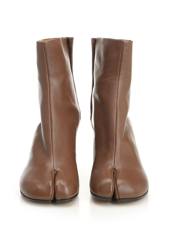 Maison Margiela Tabi Boots - Brown | 2552c54f9eb9ff1def882124f74448b560181025